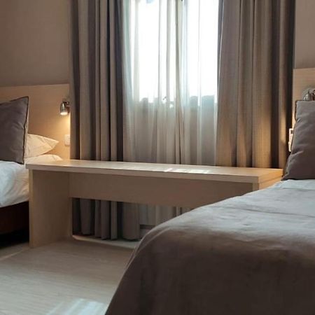 Fuente Mayor Hotel Centro メンドーサ エクステリア 写真